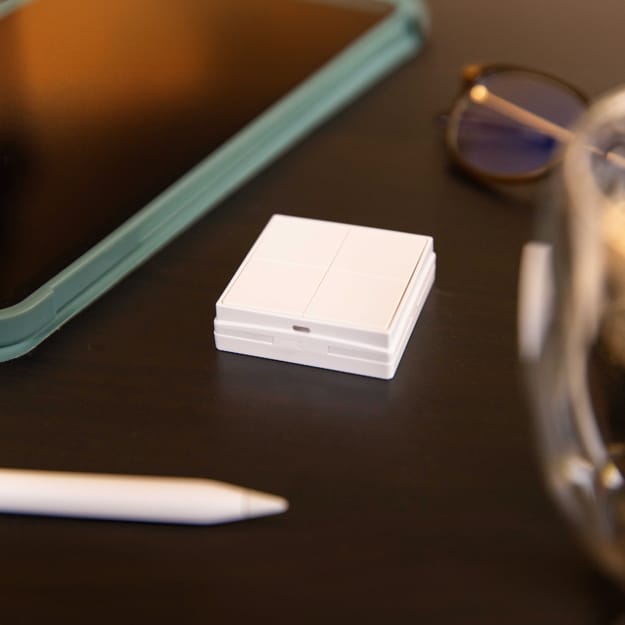 Shelly BLU Wall Switch 4 & Legrand Stand Alone Adapter (05)